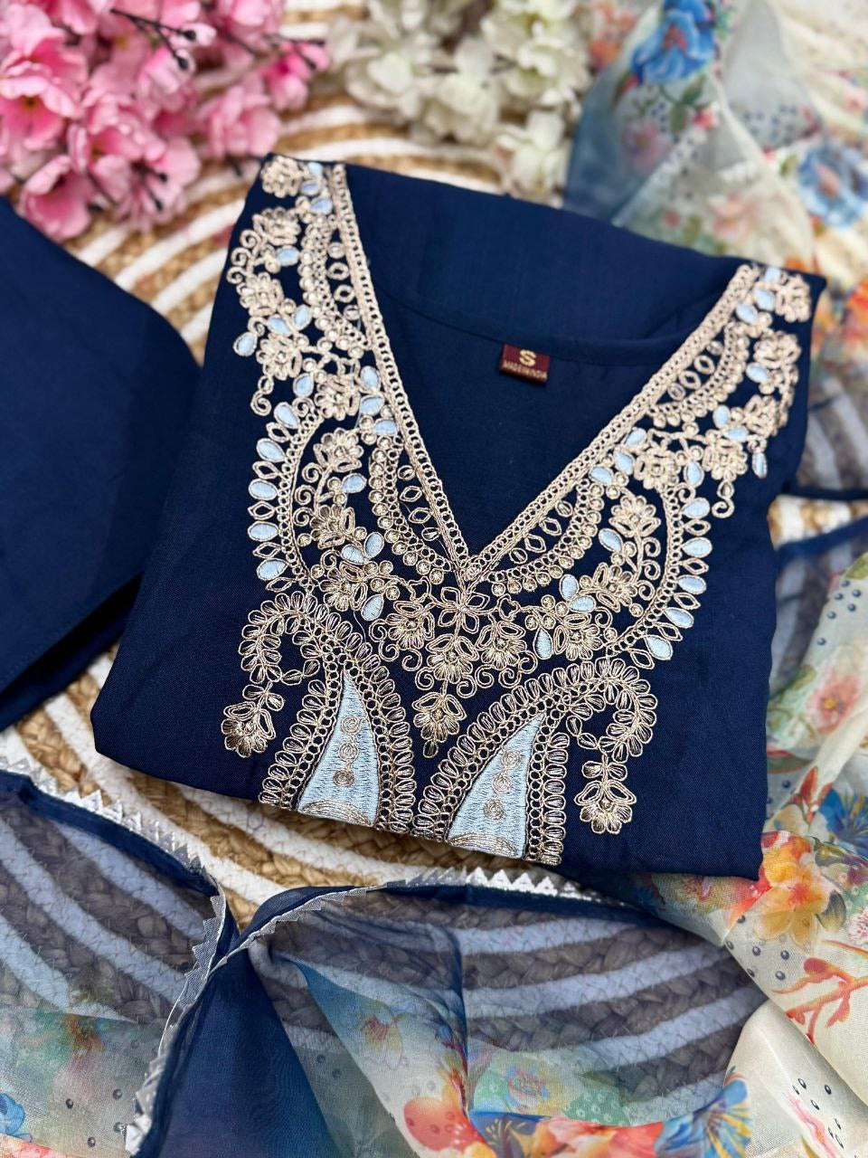 Blue Viscose Traditional Pant Suit With Bandhani Dupatta For Women