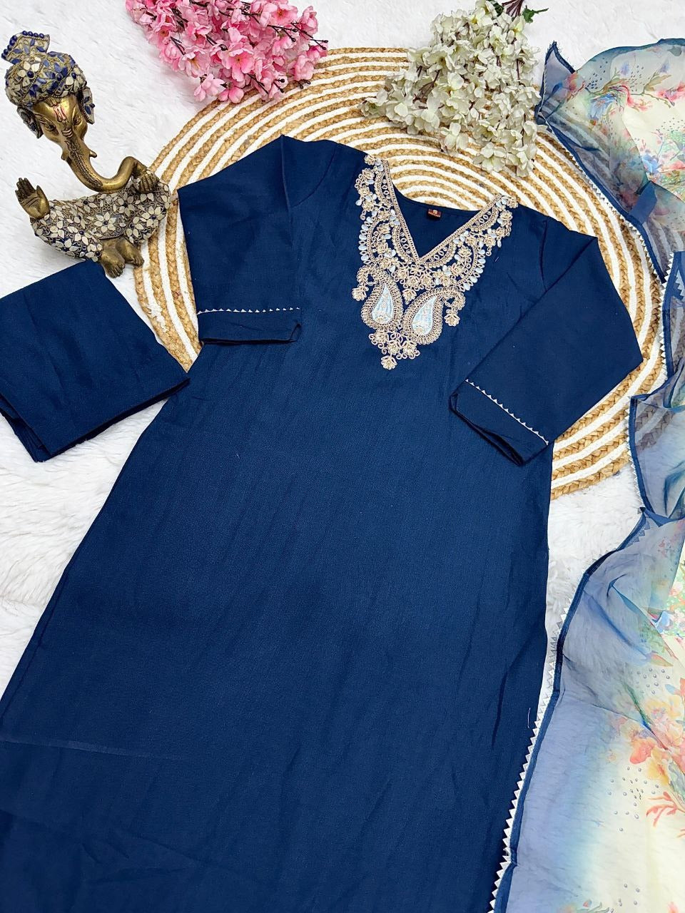 Blue Viscose Traditional Pant Suit With Bandhani Dupatta For Women