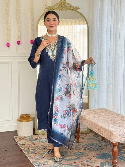 Blue Viscose Traditional Pant Suit With Bandhani Dupatta For Women
